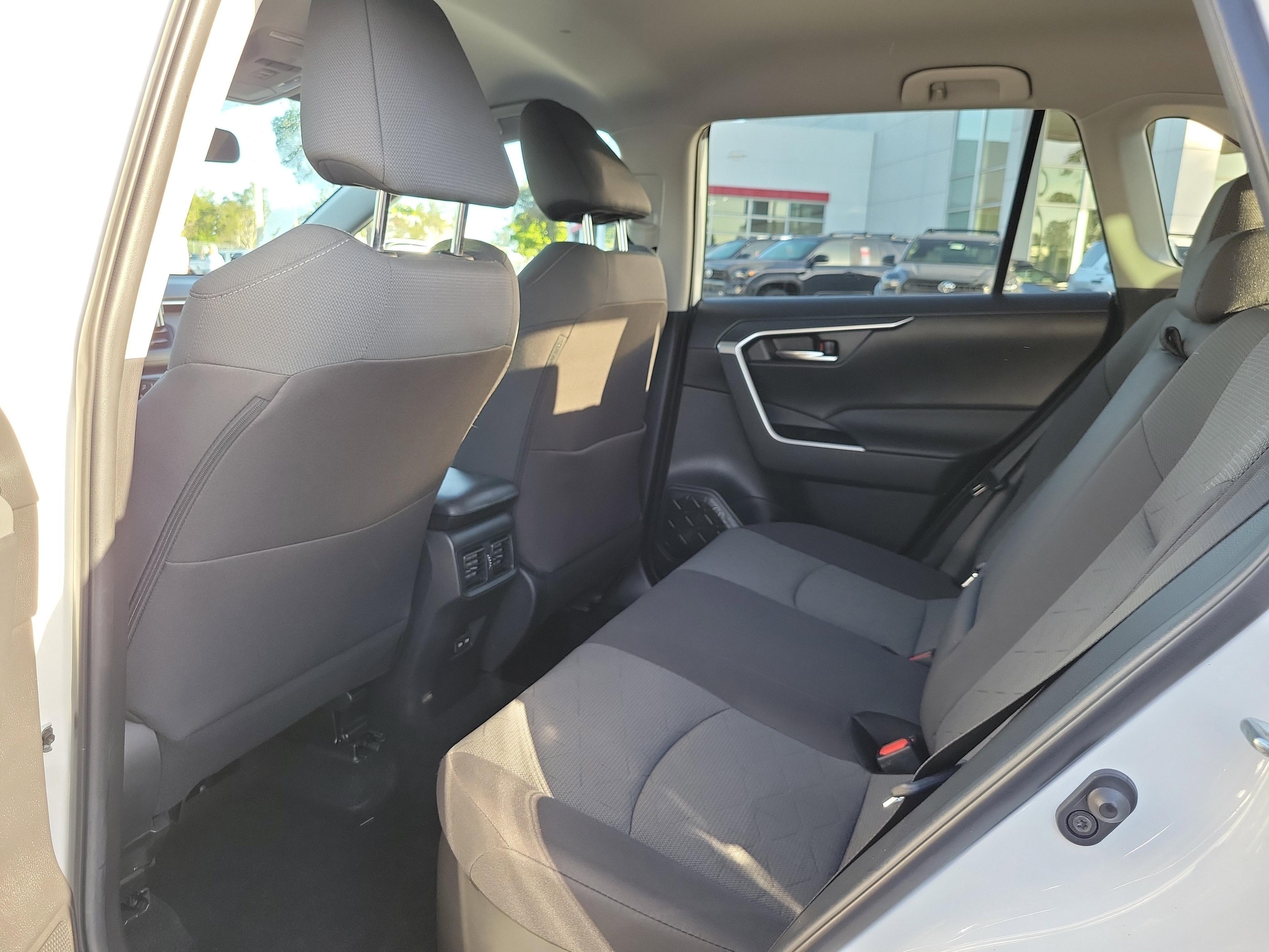 Toyota Rav4 Hybrid Xle Awd - Thumbnail 10