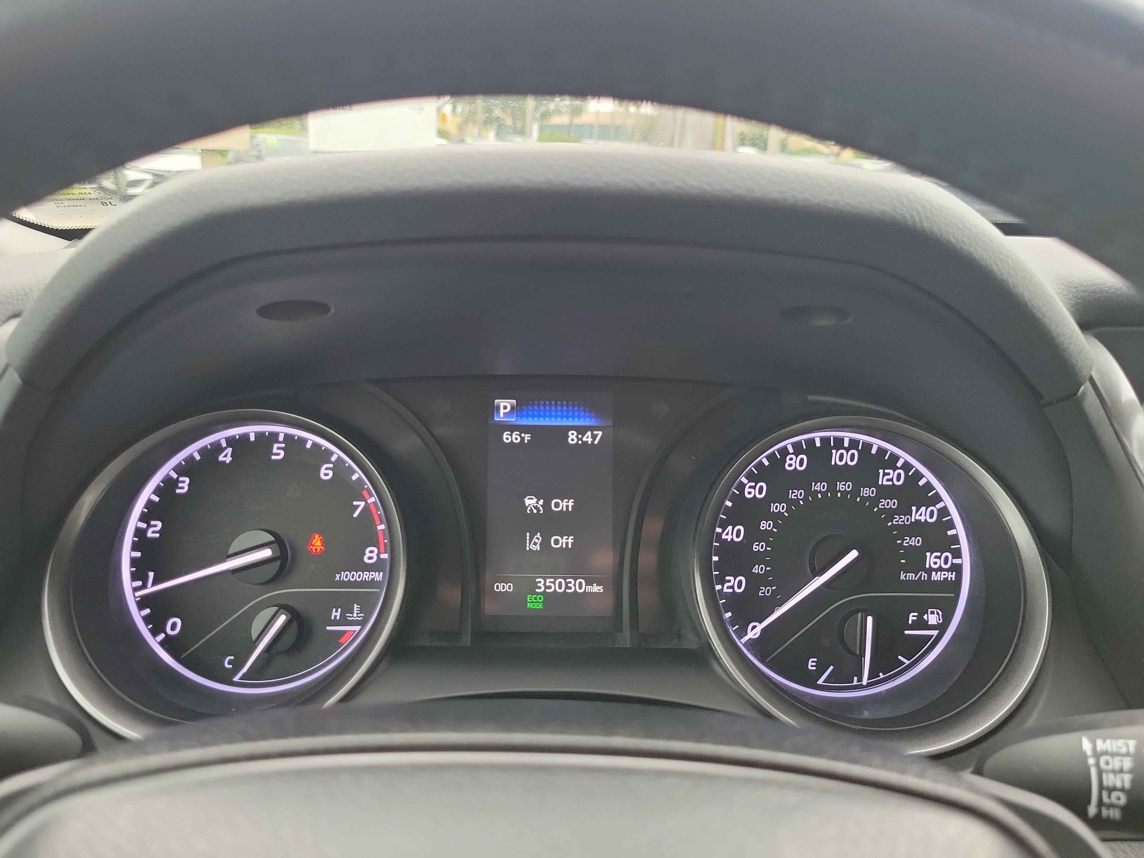 Toyota Camry Se Fwd - Thumbnail 18