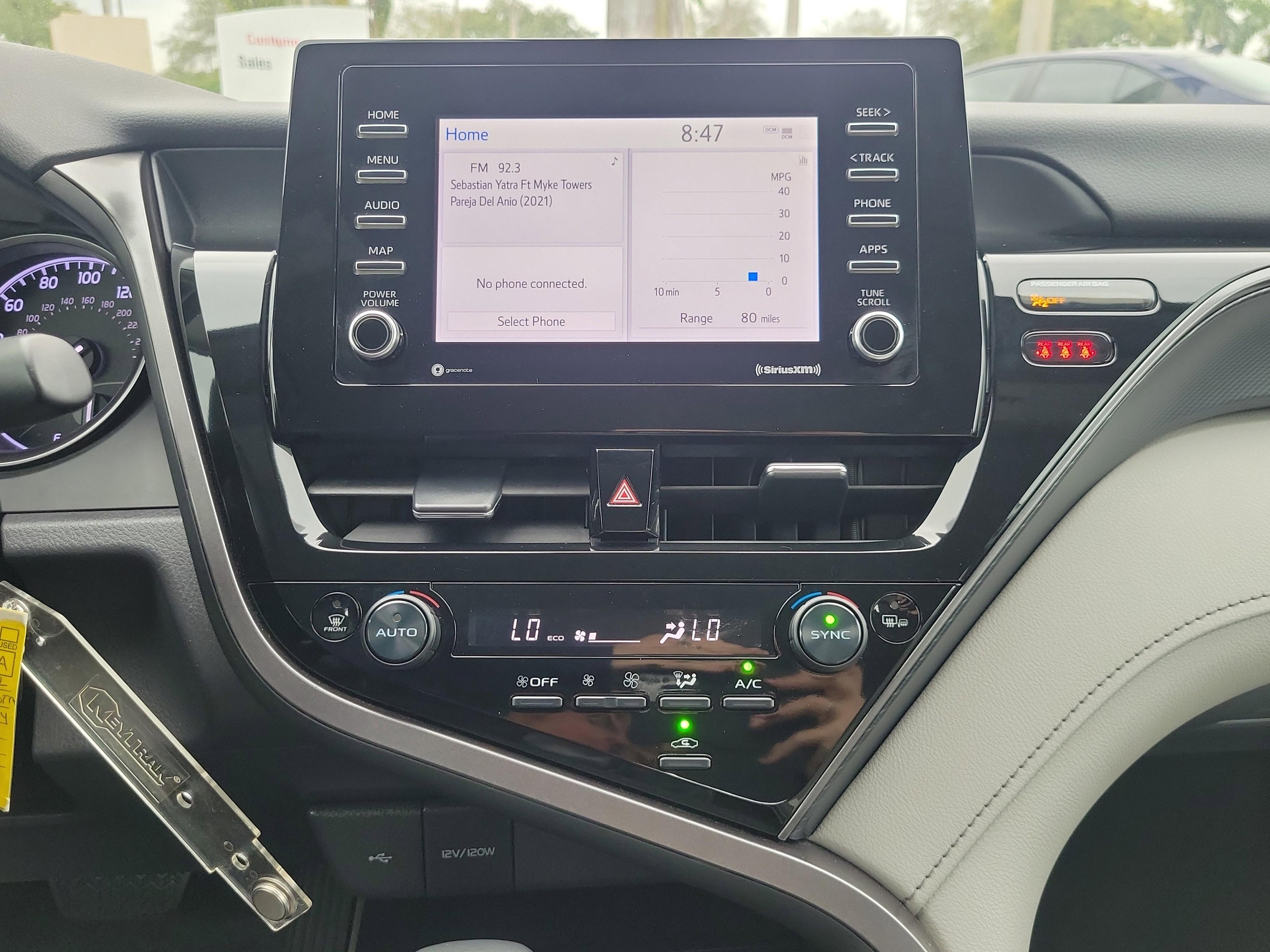 Toyota Camry Se Fwd - Thumbnail 20