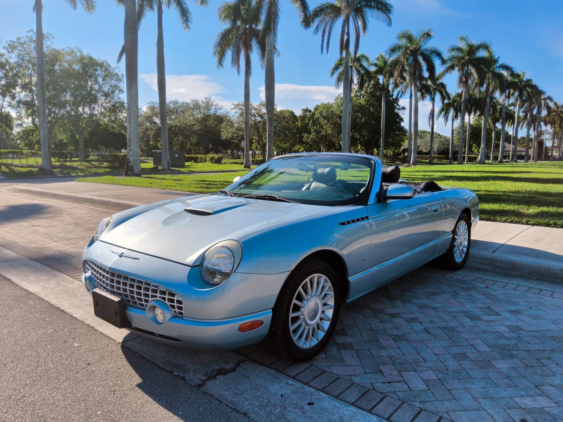 Ford Thunderbird - Thumbnail 3