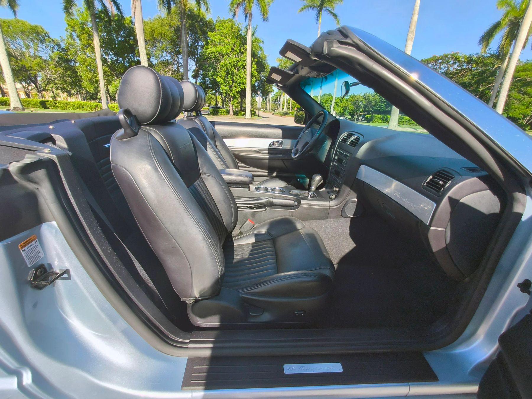 Ford Thunderbird - Thumbnail 13