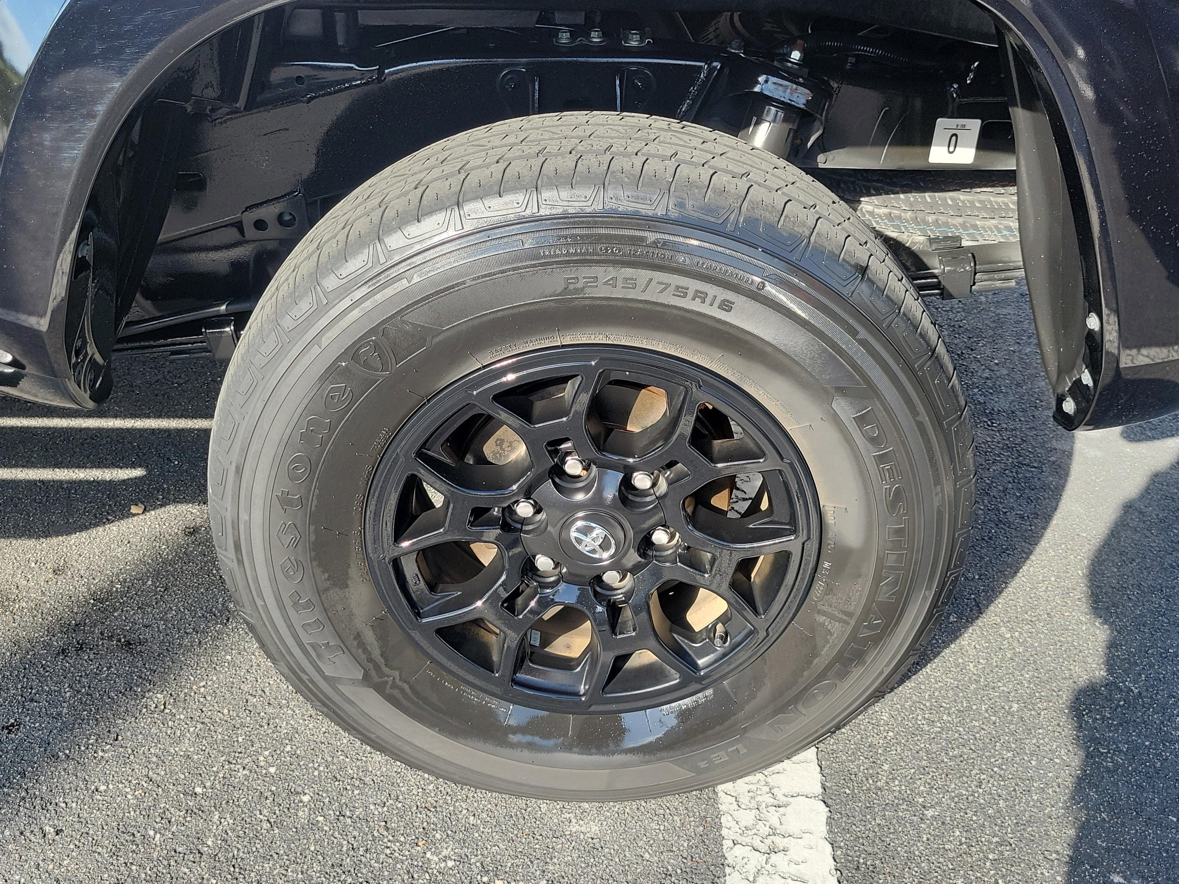 Toyota Tacoma 2Wd Sr5 Rwd Crew Cab - Thumbnail 9