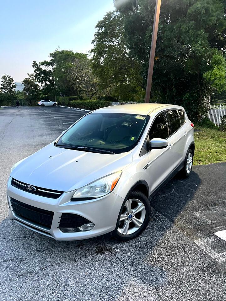 Ford Escape - Thumbnail 2