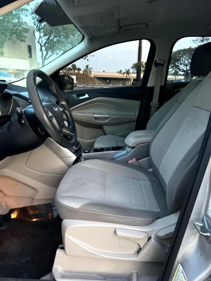 Ford Escape - Thumbnail 15