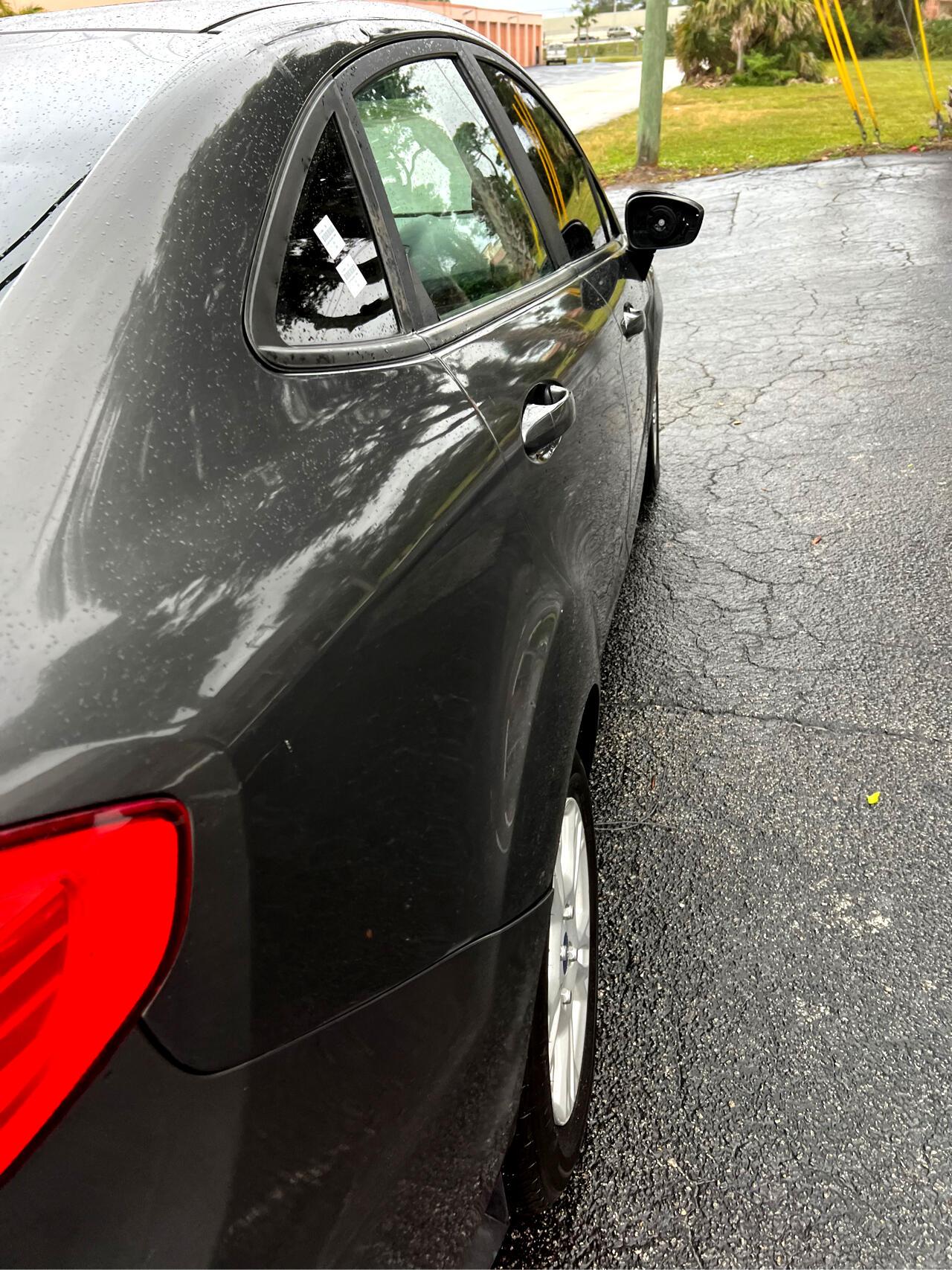 Ford Fiestase Sedan - Thumbnail 5