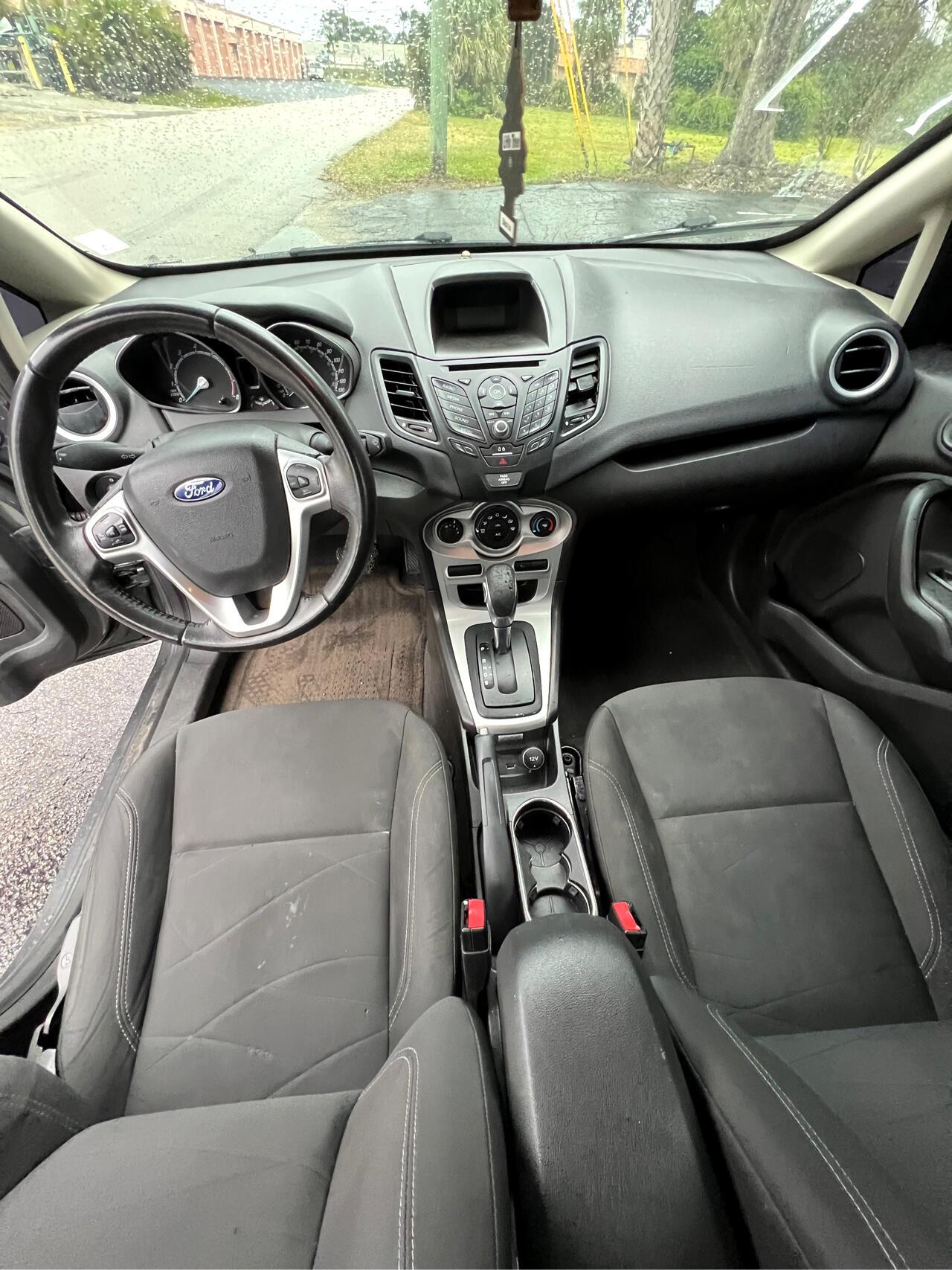 Ford Fiestase Sedan - Thumbnail 17