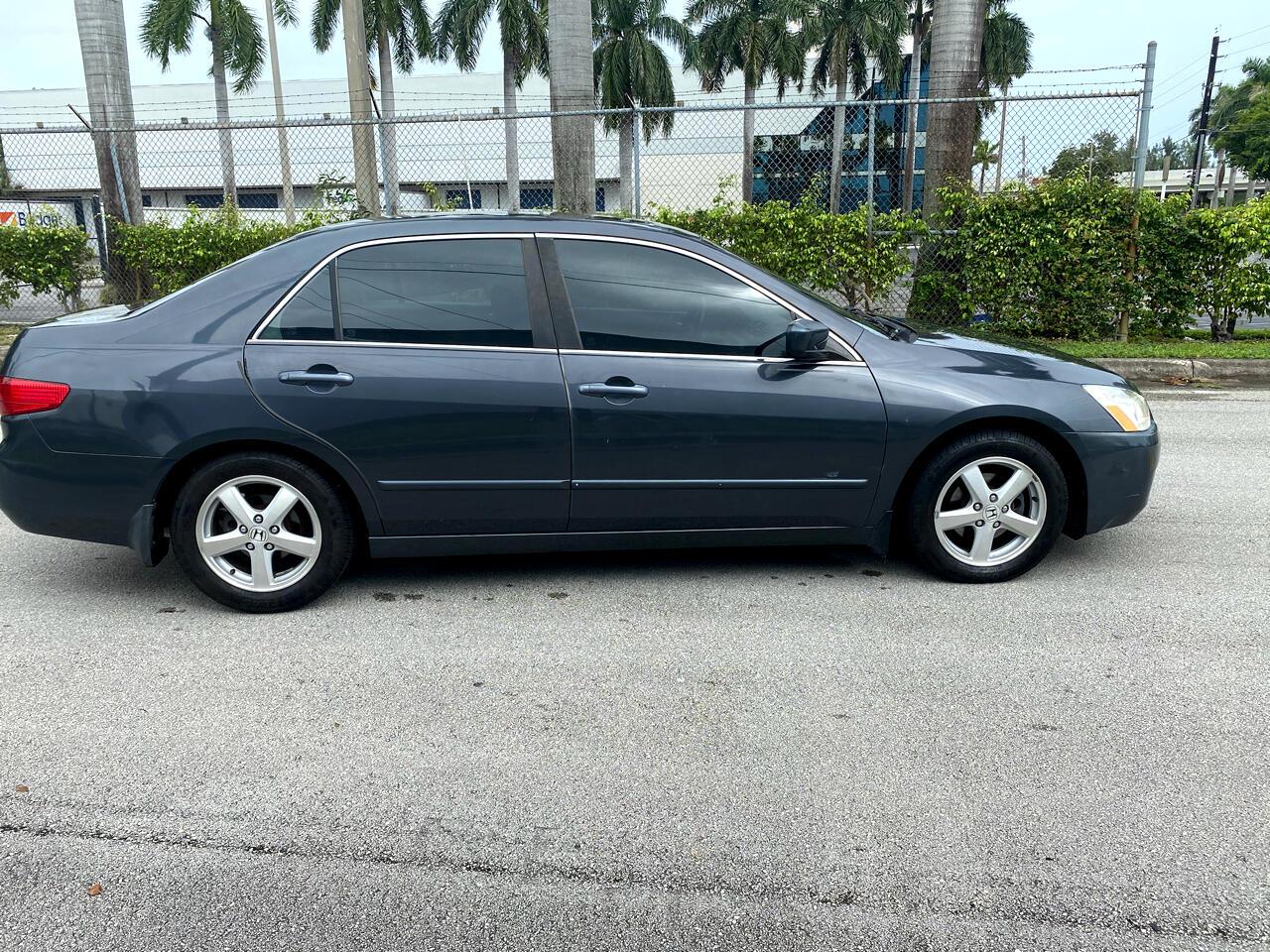 Honda Accord4-Door Sedan - Thumbnail 5