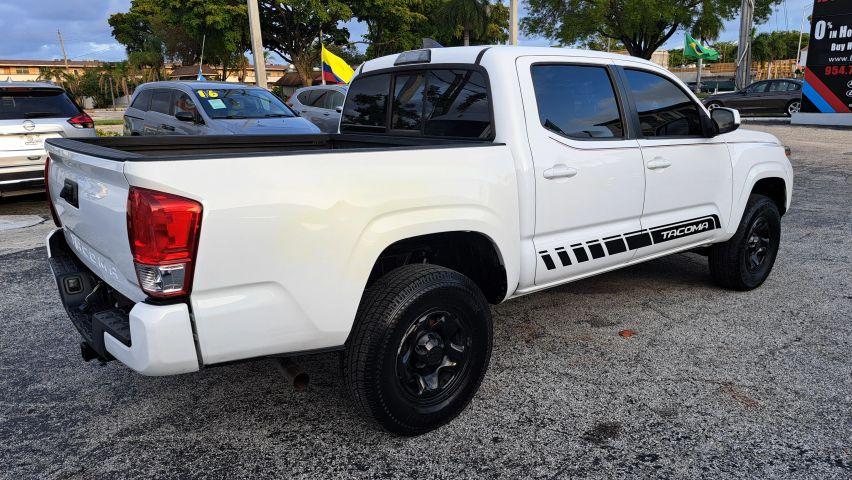 Toyota Tacoma Double Cab - Thumbnail 13