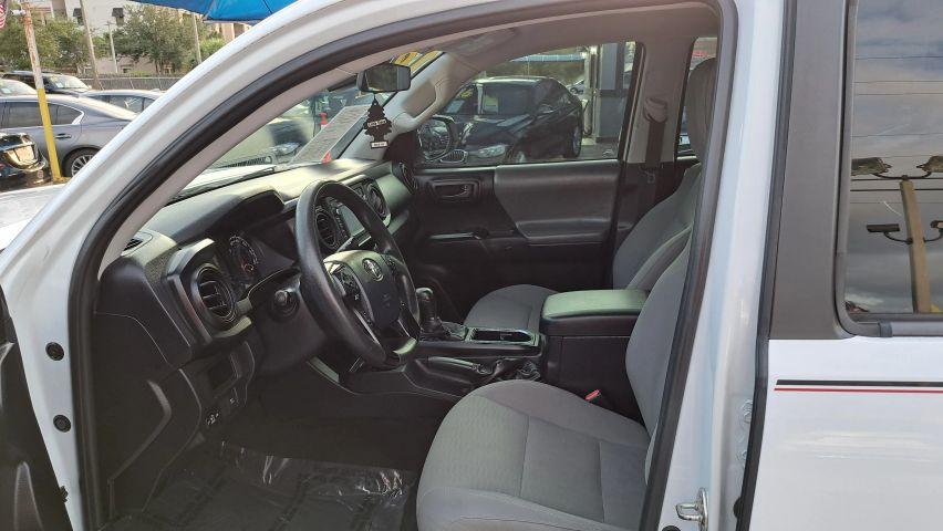 Toyota Tacoma Double Cab - Thumbnail 16