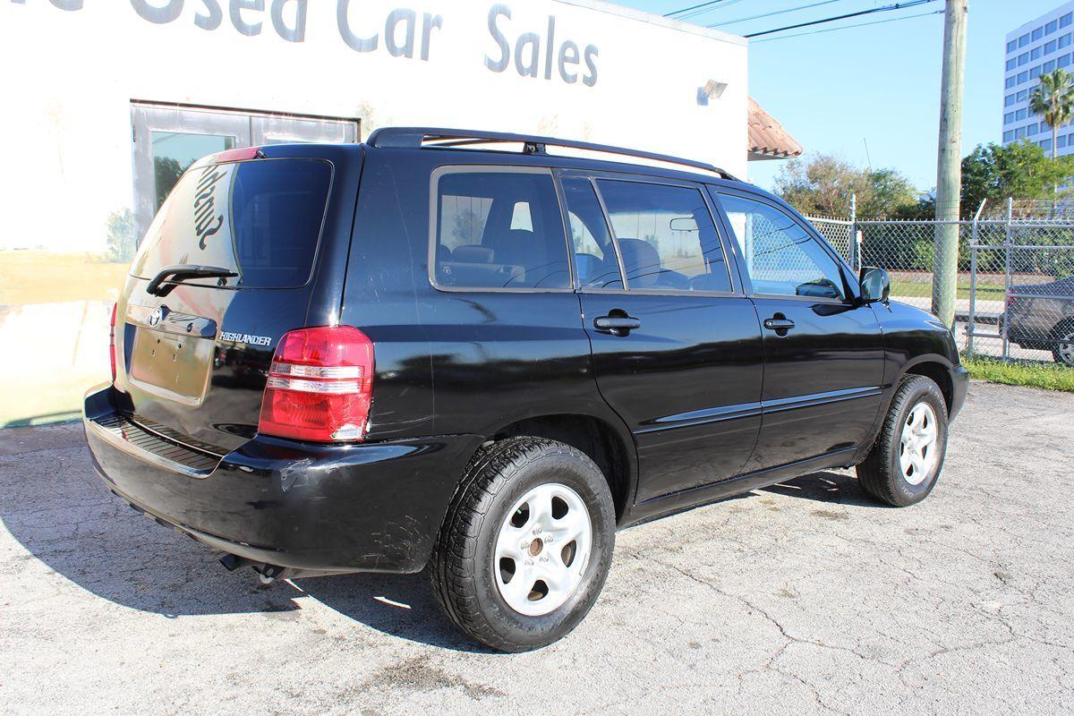 Toyota Highlander Only $3900 Cash** "No Financing" - Thumbnail 8