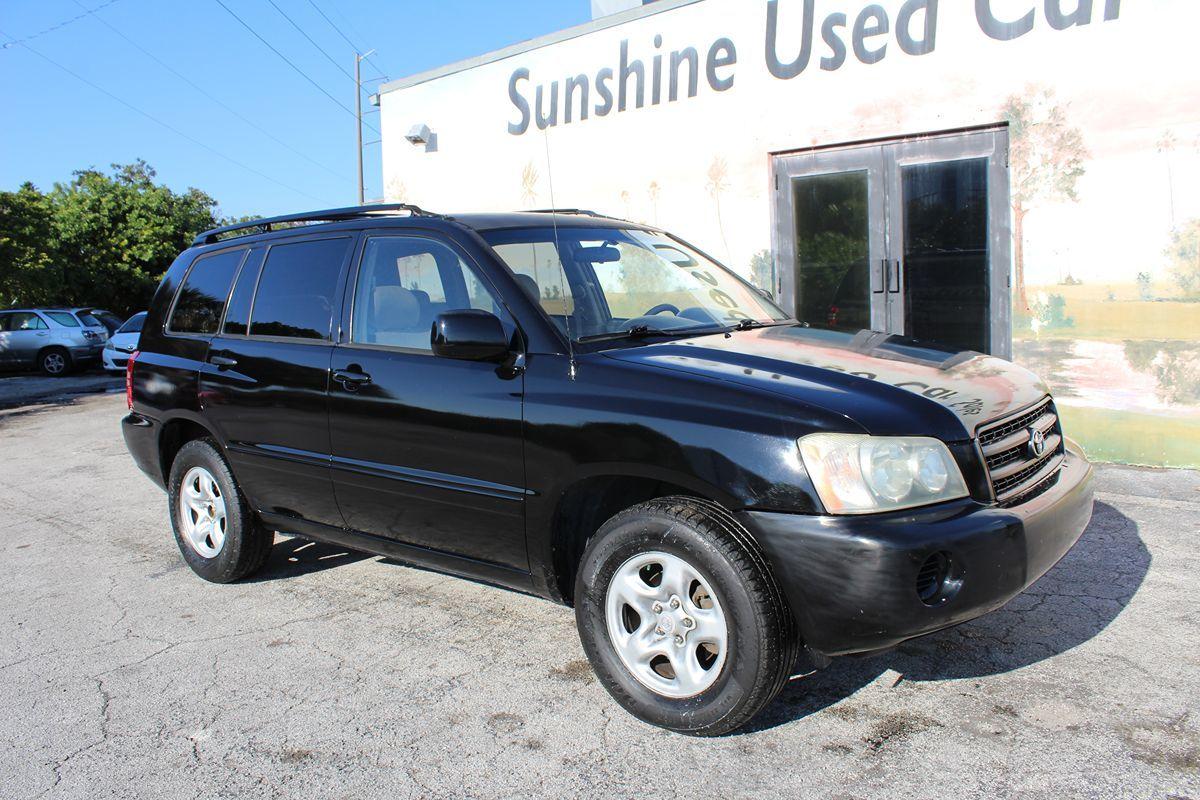 Toyota Highlander Only $3900 Cash** "No Financing" - Thumbnail 3