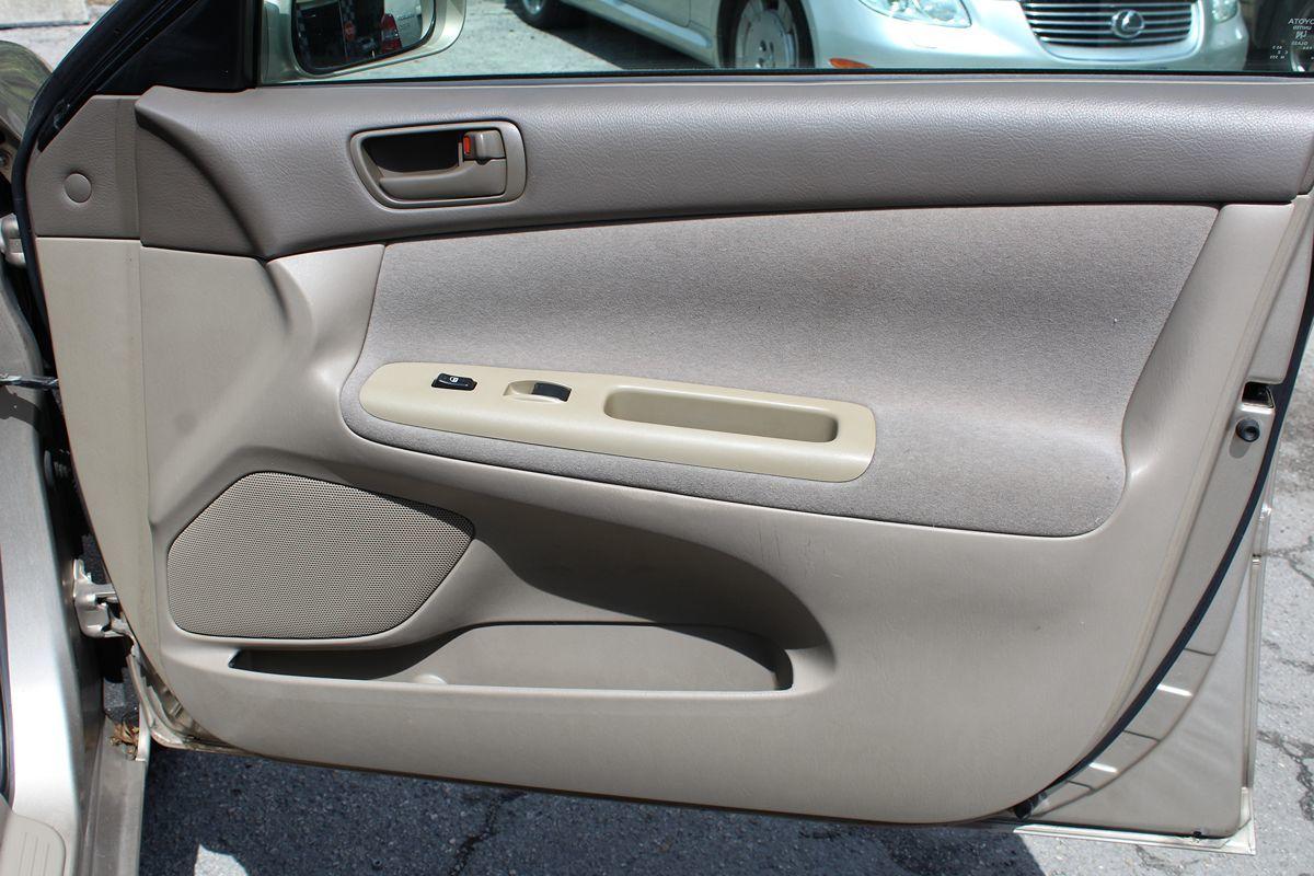 Toyota Camry Le Only $ Down** $85/Wk - Thumbnail 17