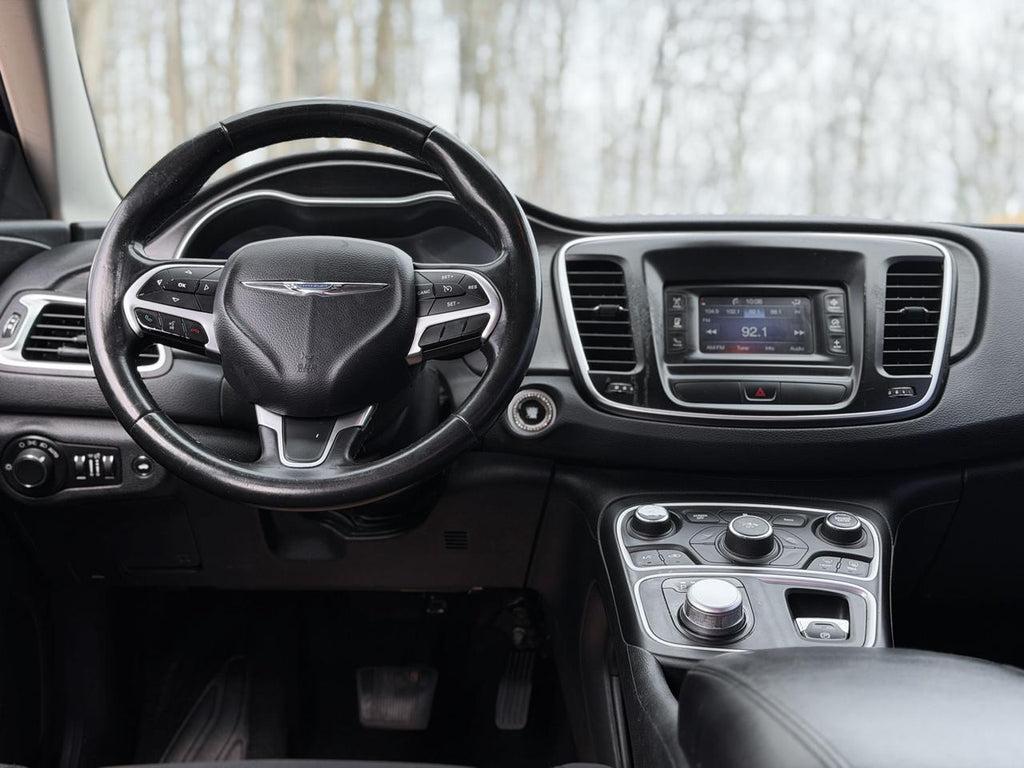 Chrysler 200 - Thumbnail 10