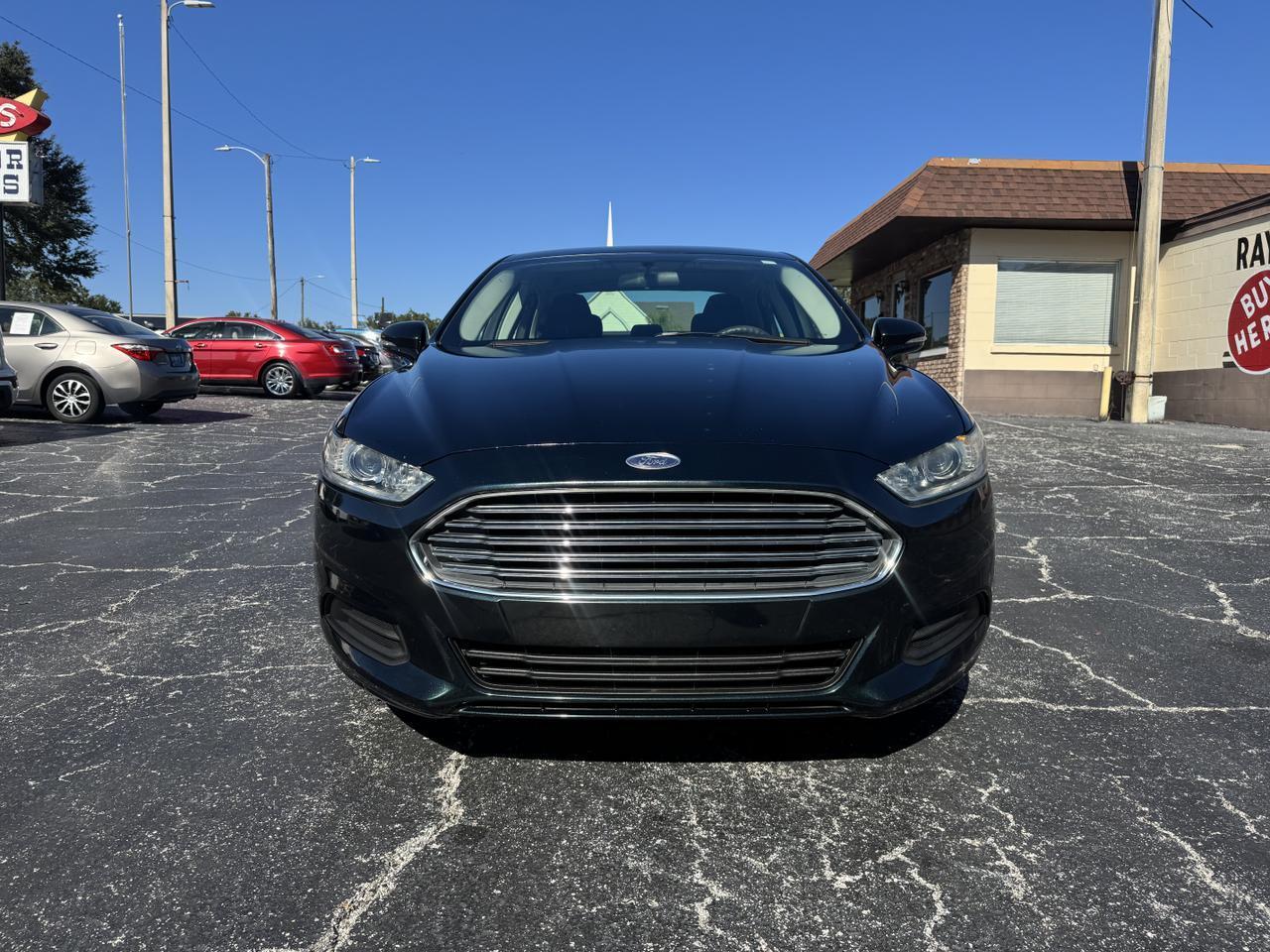 Ford Fusion - Thumbnail 2
