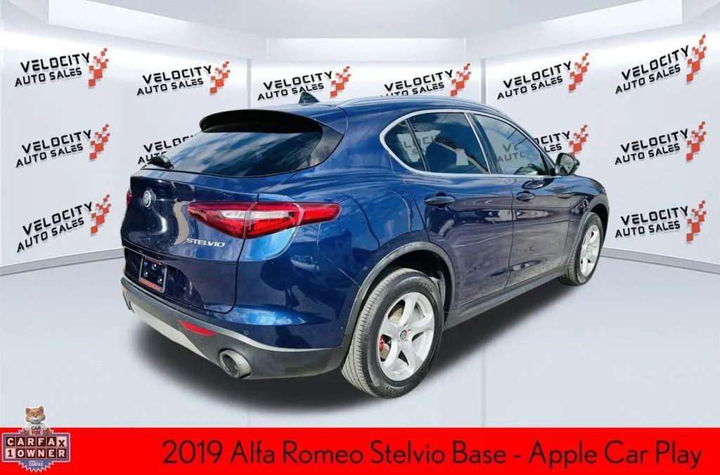 Alfa Romeo Stelvio - Thumbnail 4