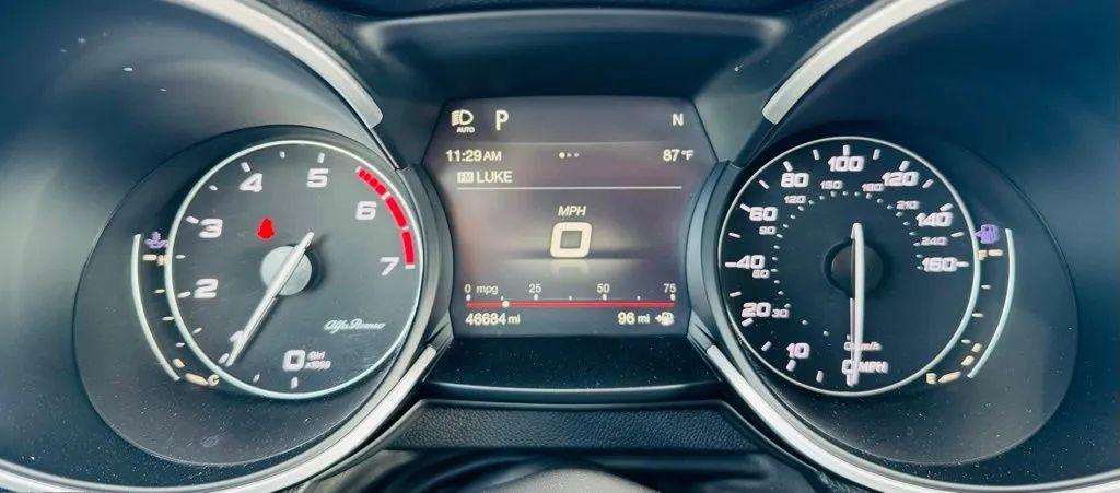 Alfa Romeo Stelvio - Thumbnail 19