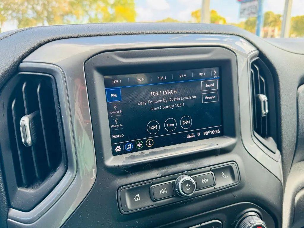 Chevrolet Silverado 1500 Crew Cab - Thumbnail 18