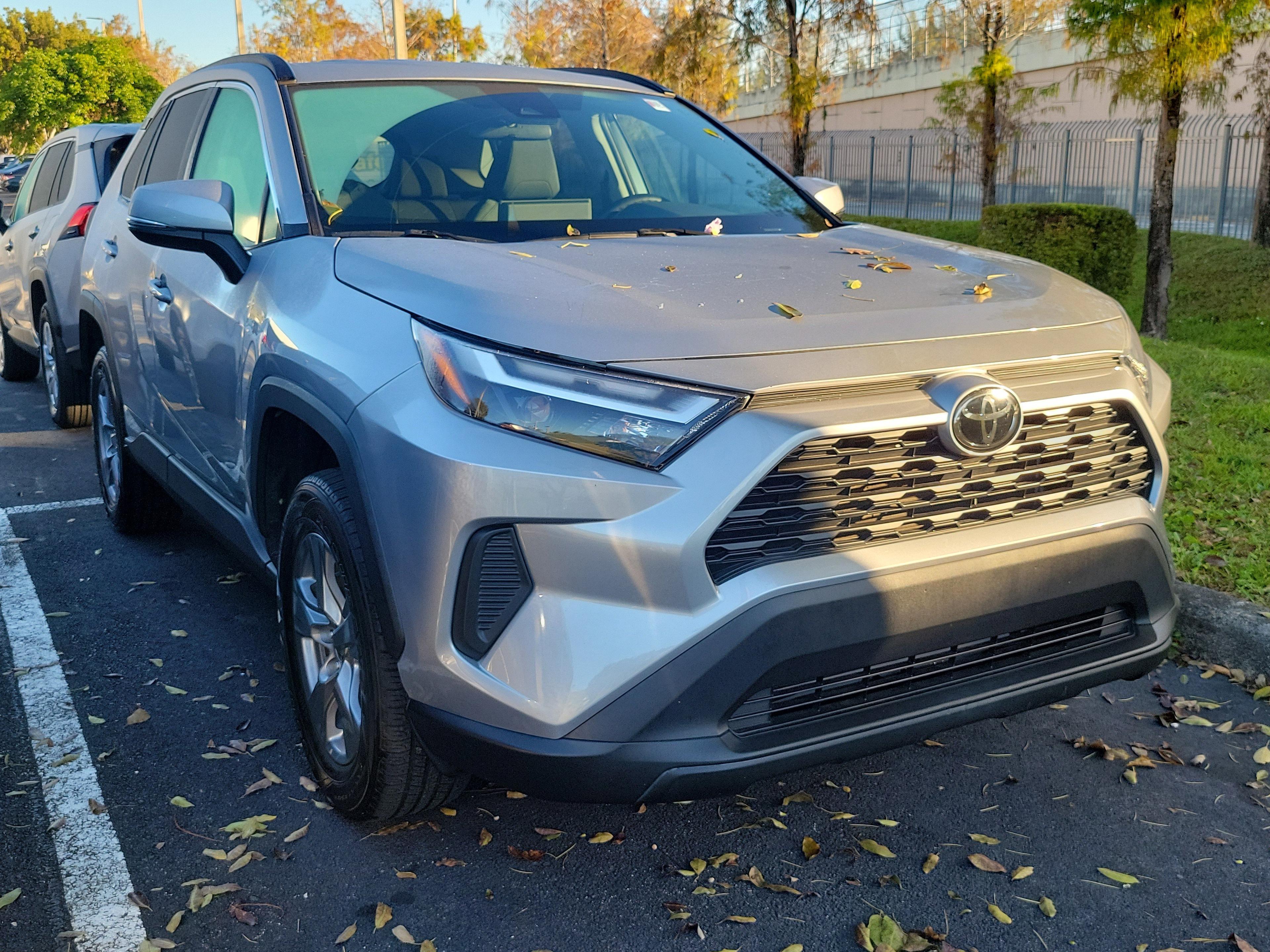 Toyota Rav4 Xle Fwd - Thumbnail 3