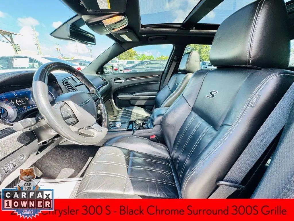 Chrysler 300 - Thumbnail 14