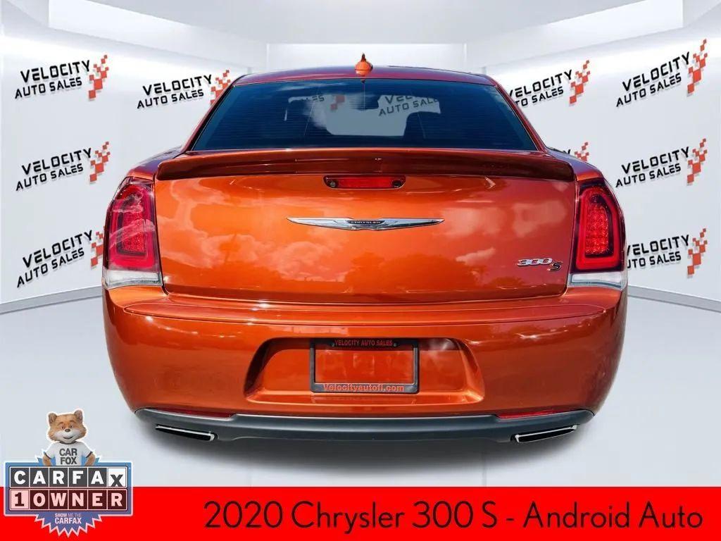 Chrysler 300 - Thumbnail 6
