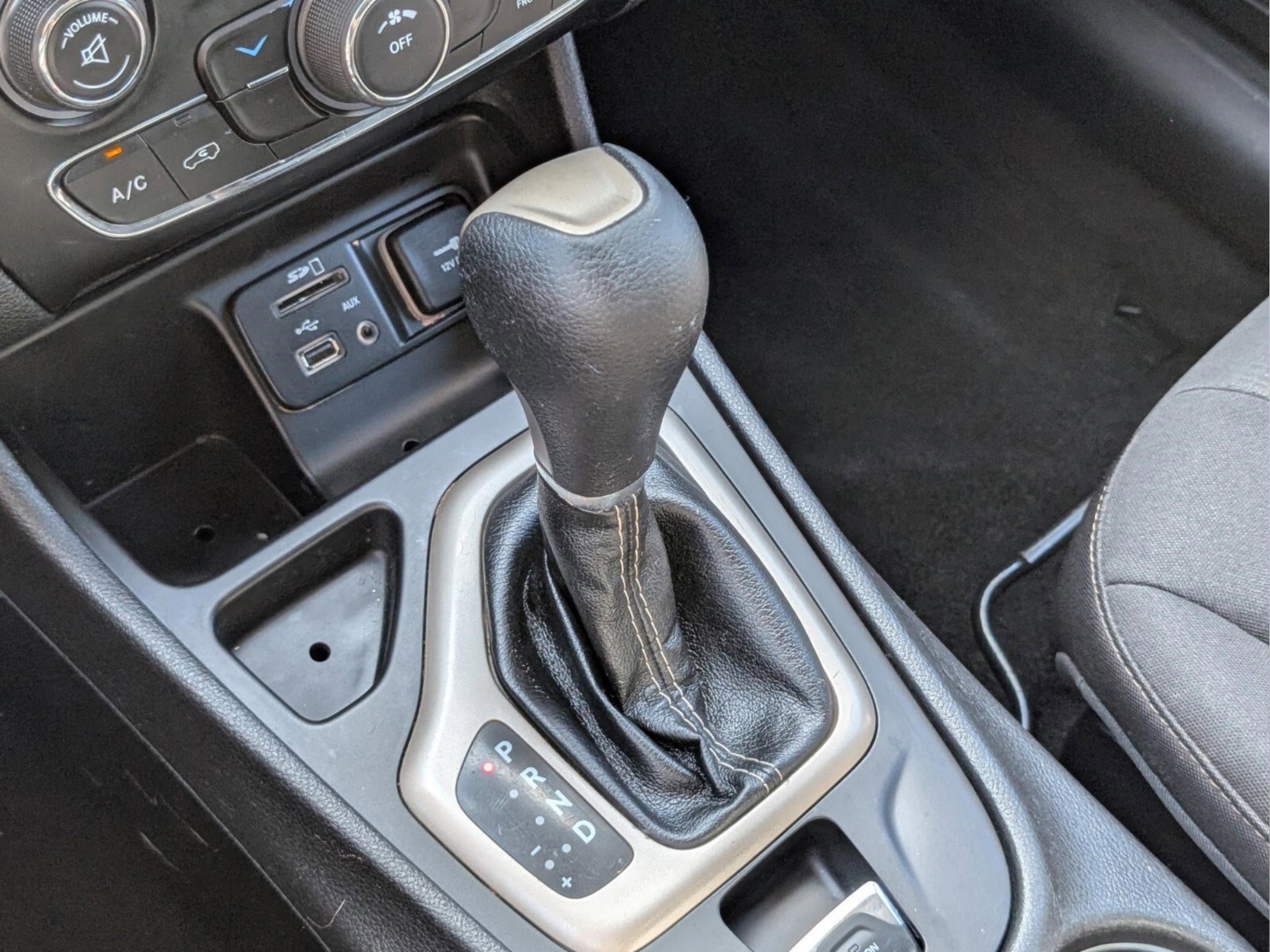 Jeep Cherokee Latitude - Thumbnail 20