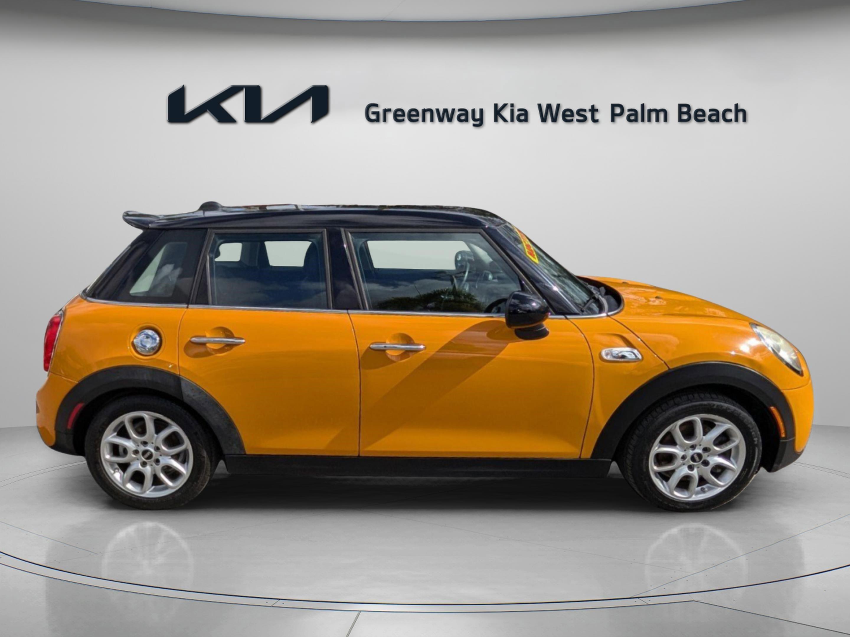 Mini Cooper Hardtop 4 Door S - Thumbnail 9