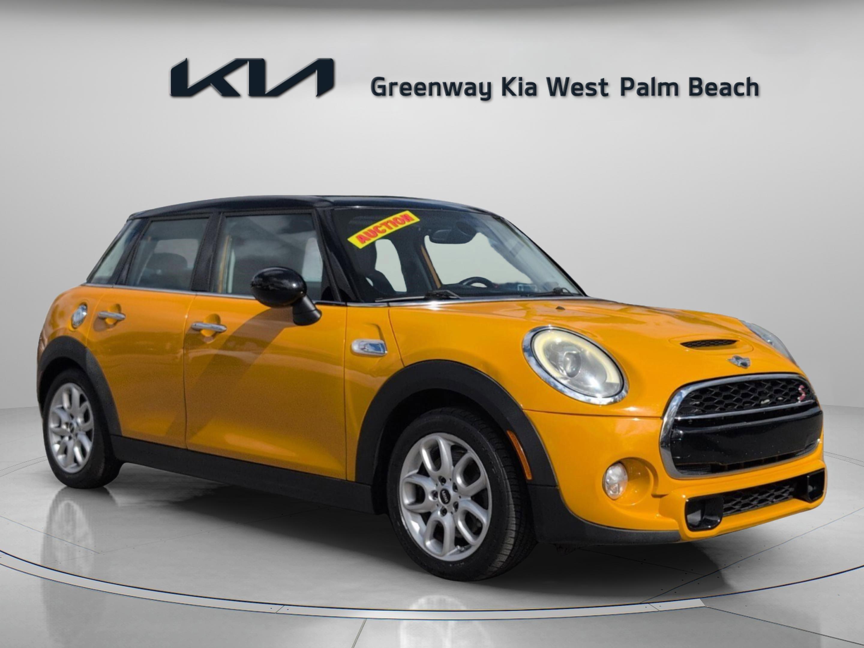 Mini Cooper Hardtop 4 Door S - Thumbnail 2