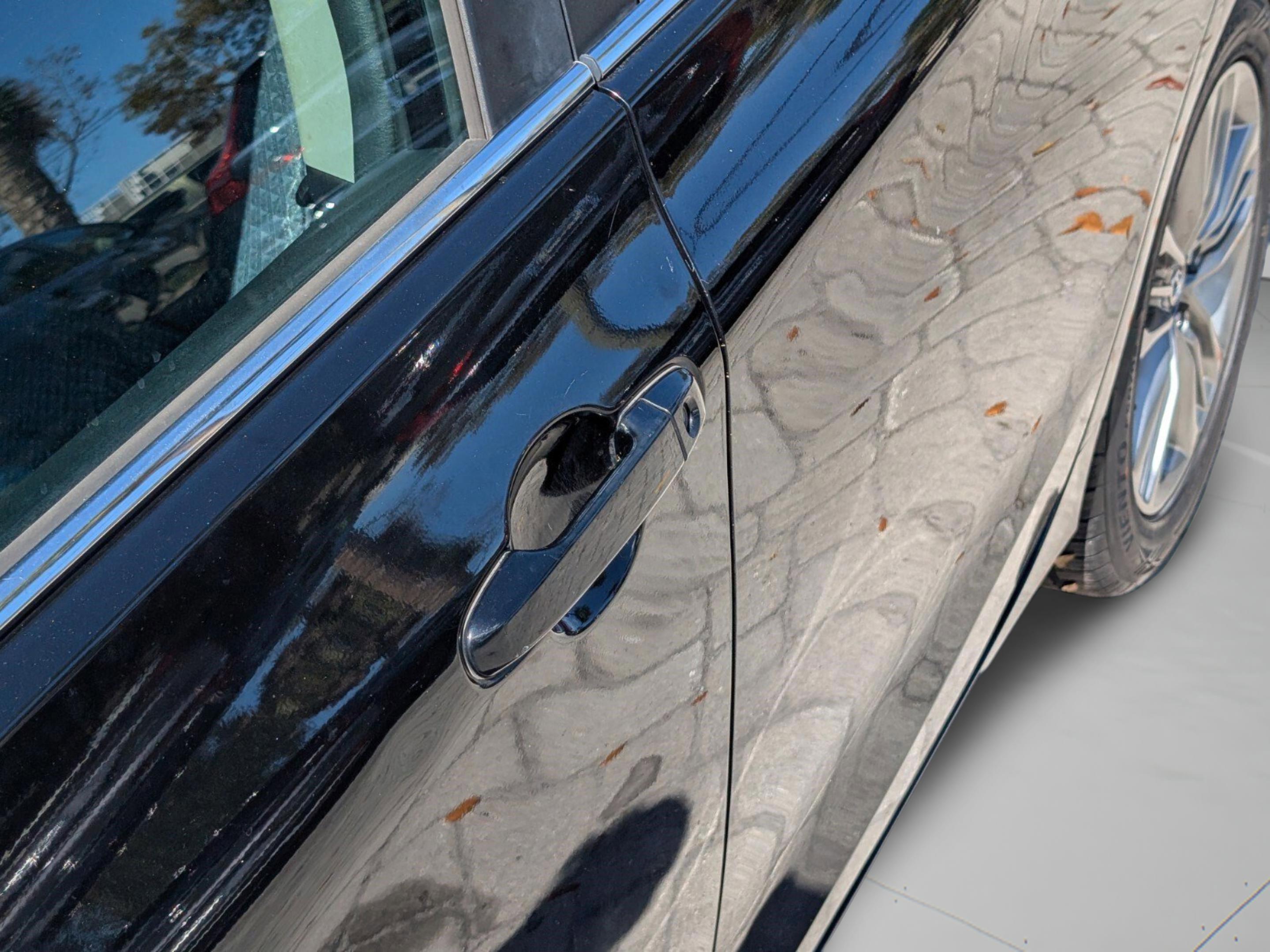 Toyota Camry Se - Thumbnail 16