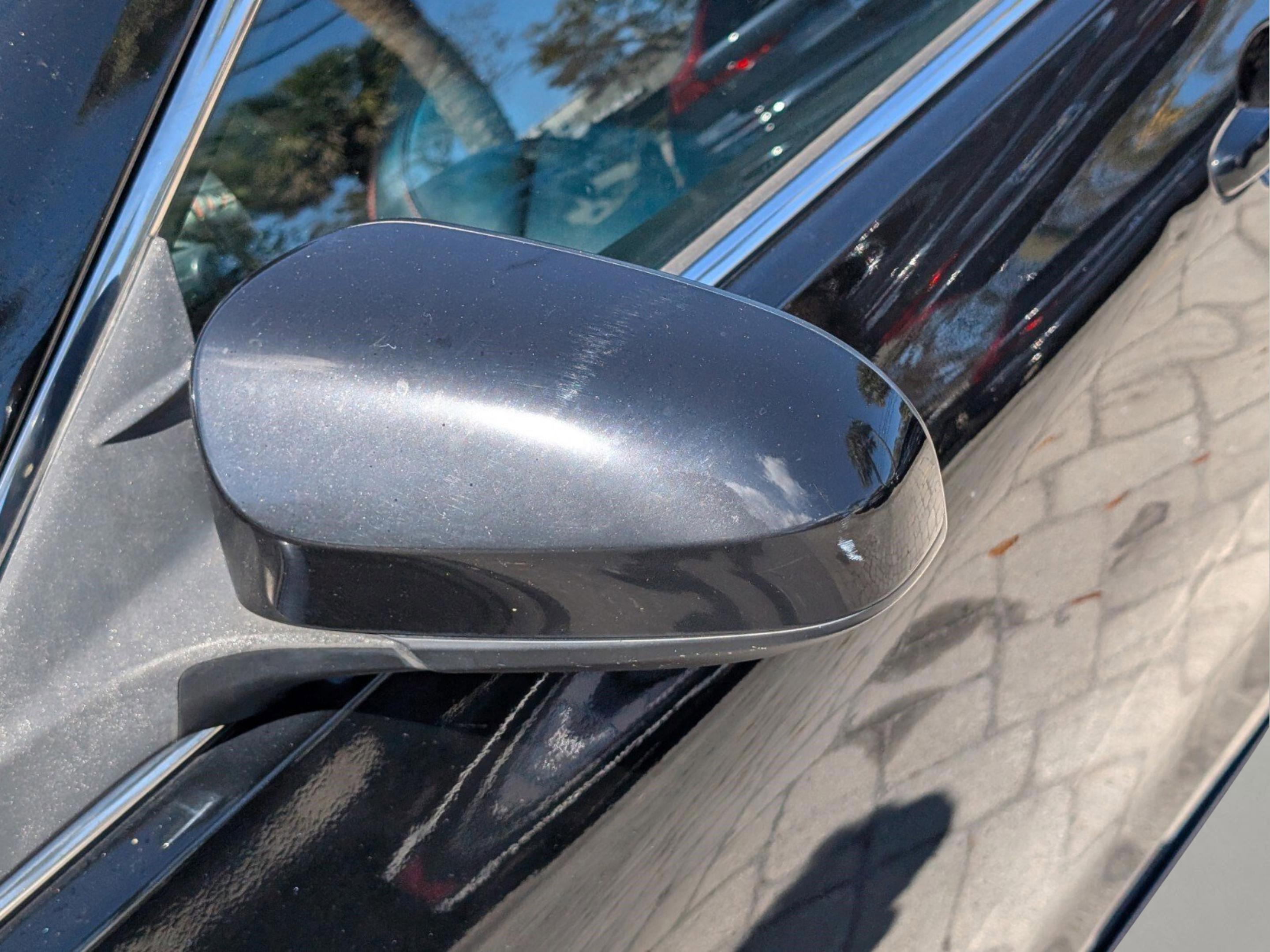 Toyota Camry Se - Thumbnail 15