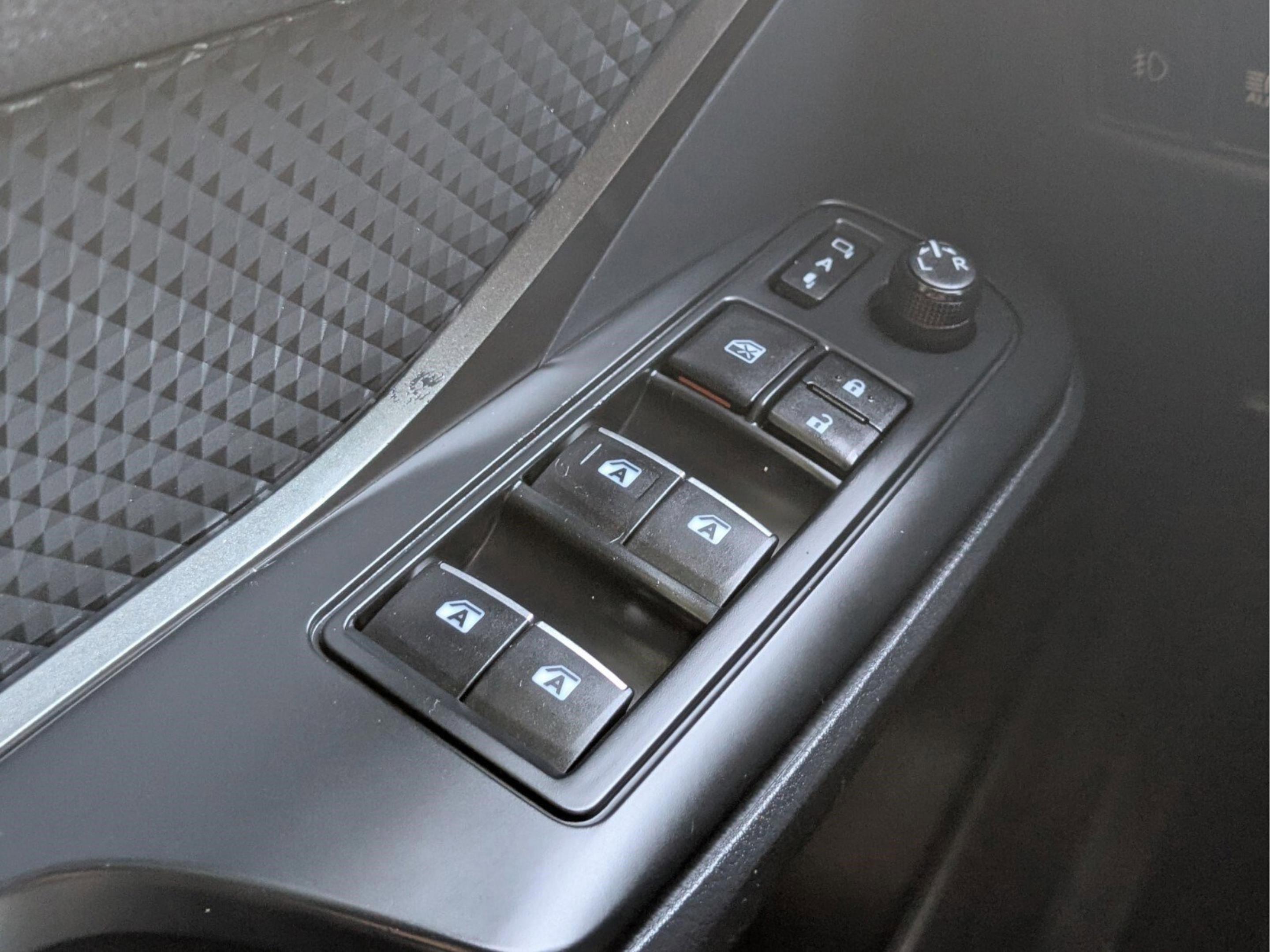 Toyota C-Hr Xle Premium - Thumbnail 20