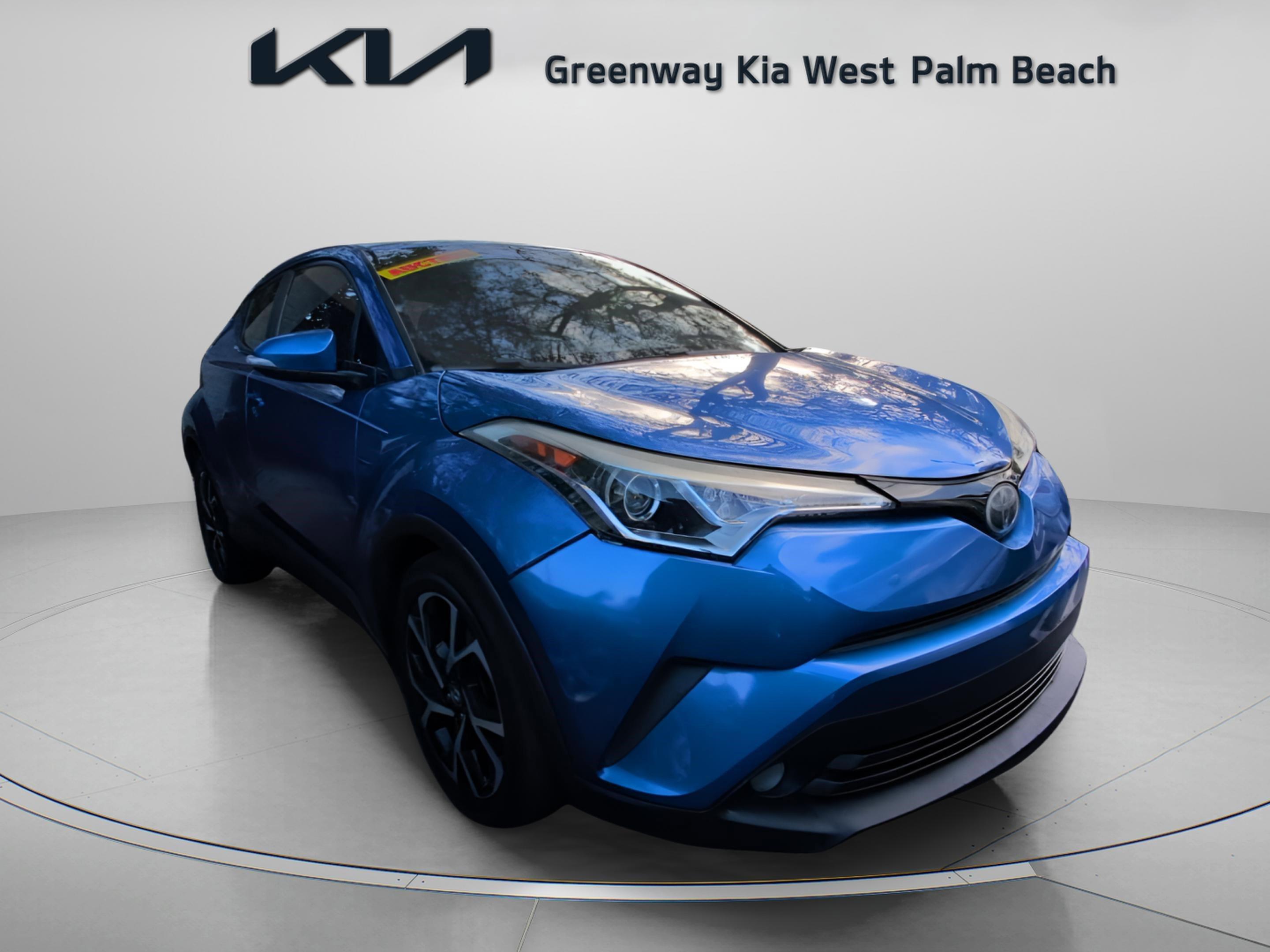 Toyota C-Hr Xle Premium - Thumbnail 2