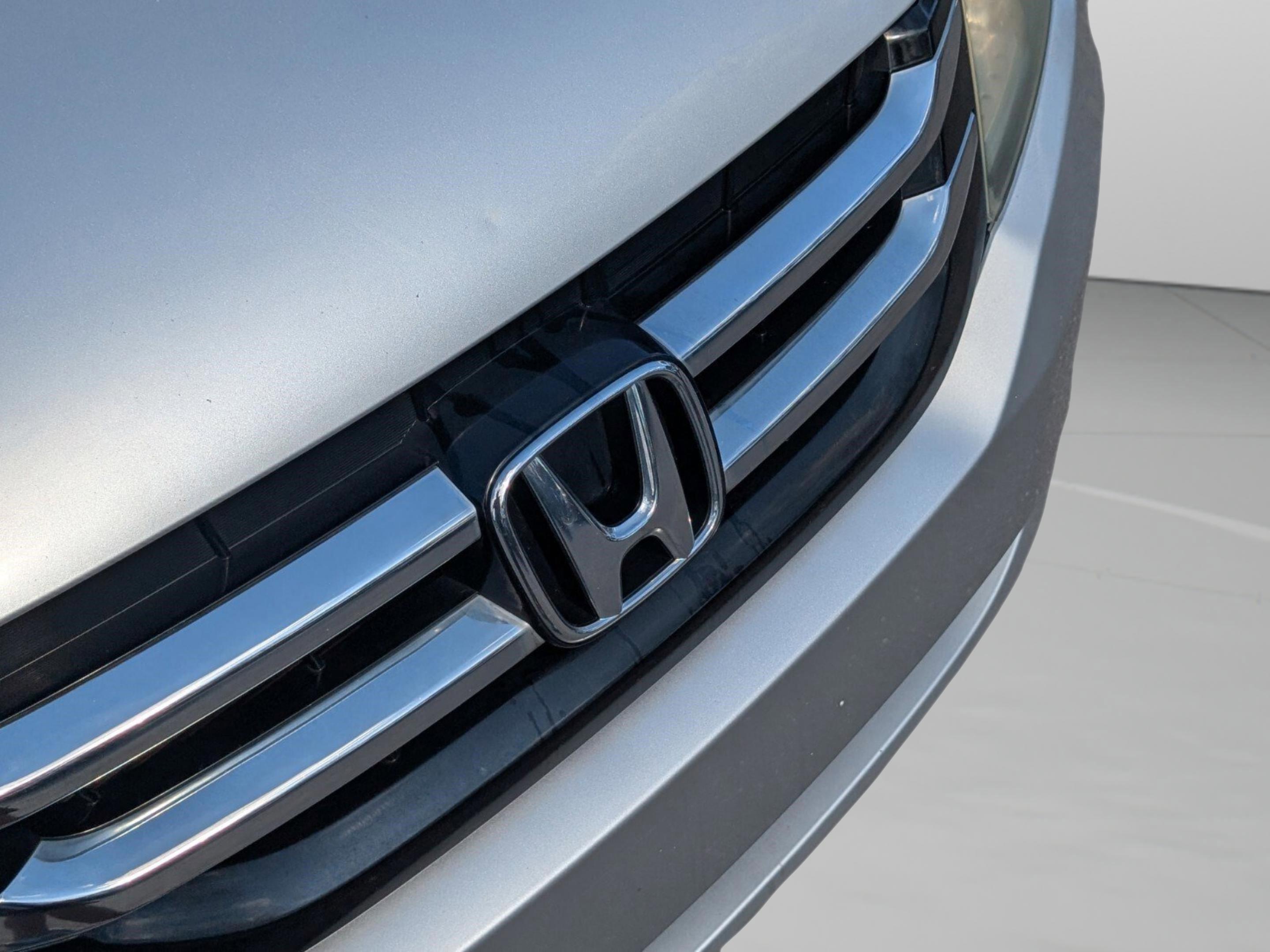 Honda Odyssey Touring Elite - Thumbnail 12