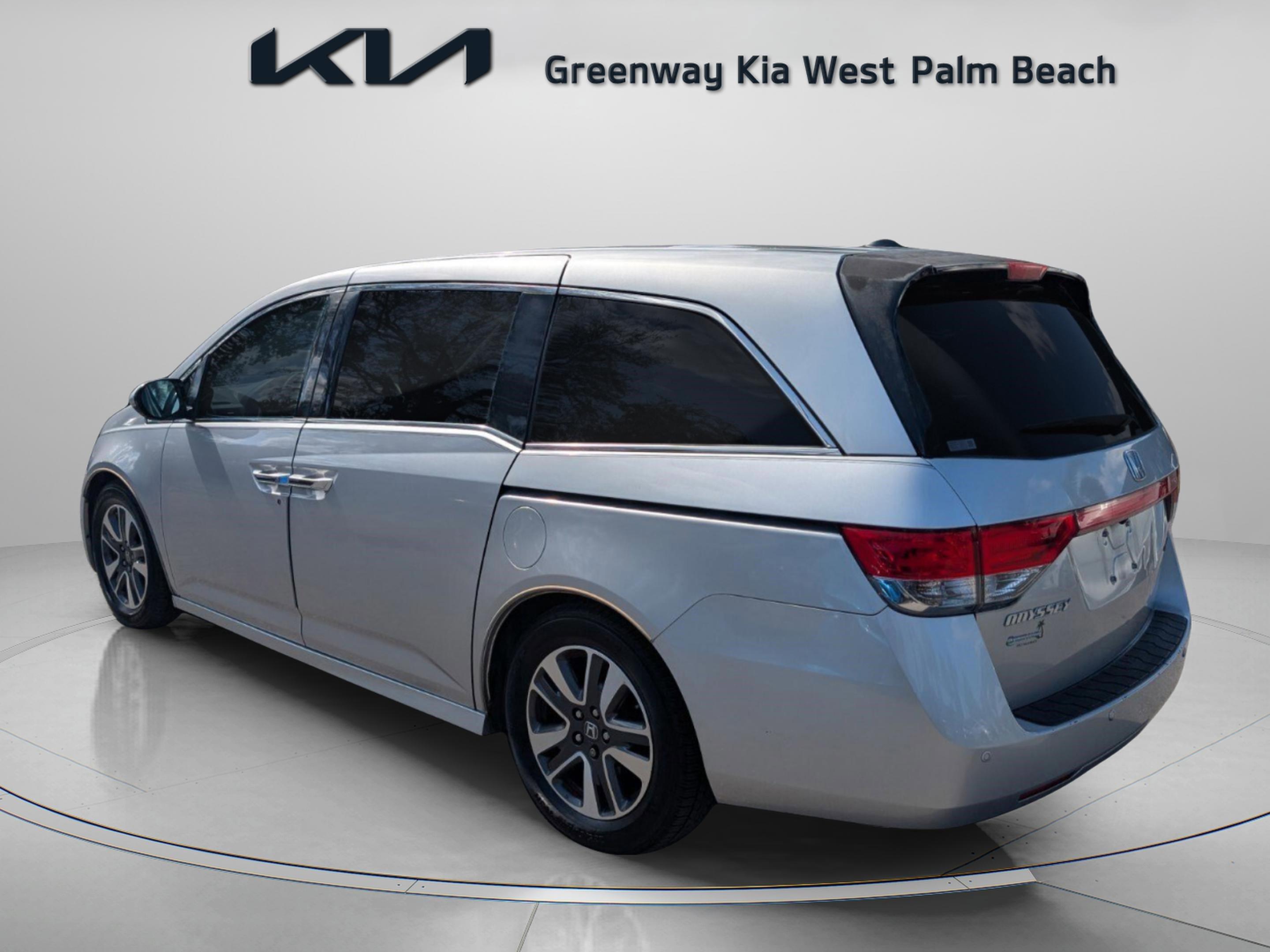 Honda Odyssey Touring Elite - Thumbnail 6