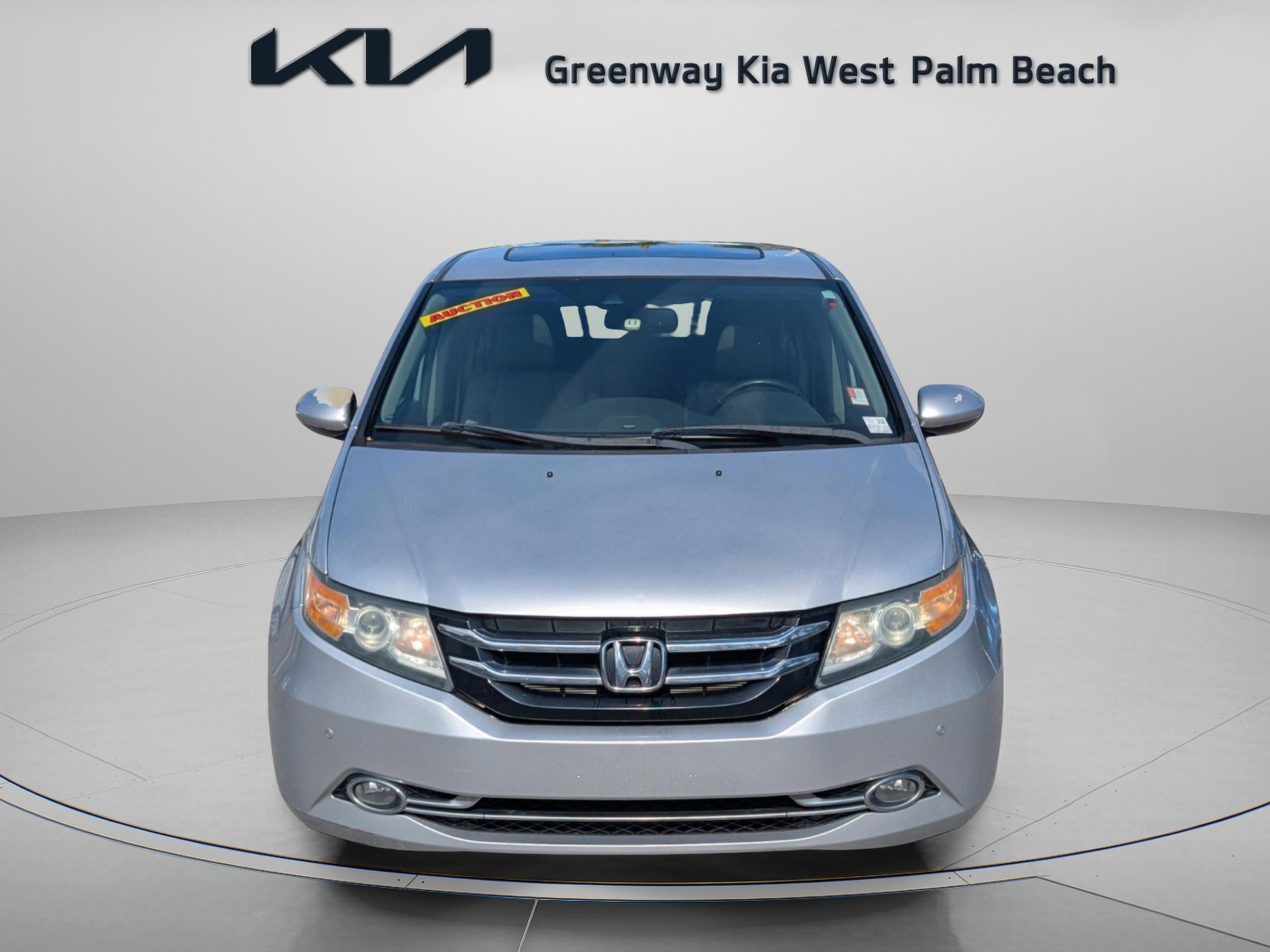 Honda Odyssey Touring Elite - Thumbnail 3