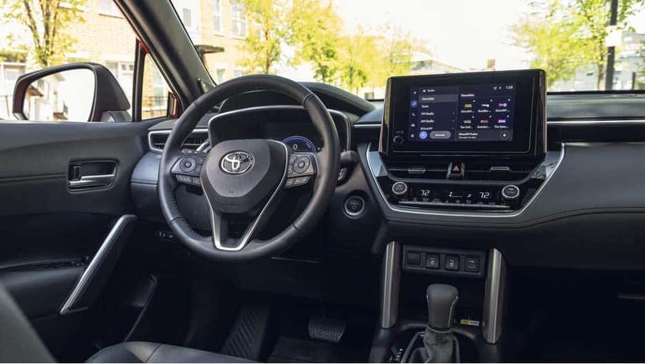 Toyota Corolla Cross Hybrid - Thumbnail 3