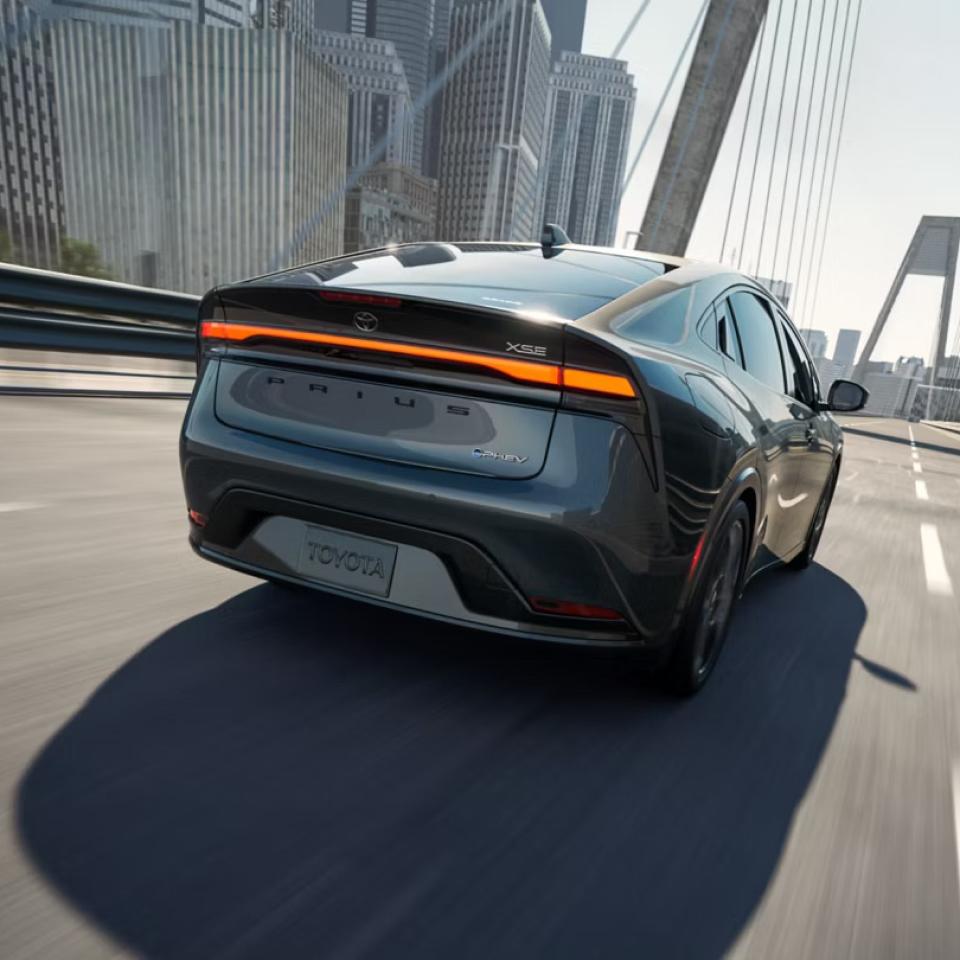 Toyota Prius Plug-In Hybrid | Earl Stewart Toyota - Thumbnail 2