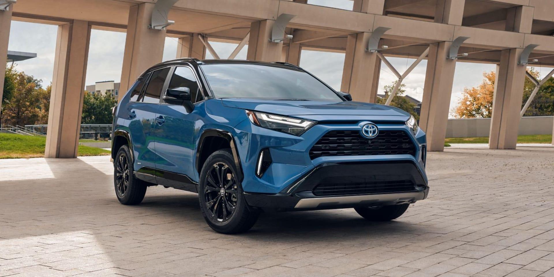 Toyota Rav4 Hybrid | Earl Stewart Toyota - Thumbnail 4