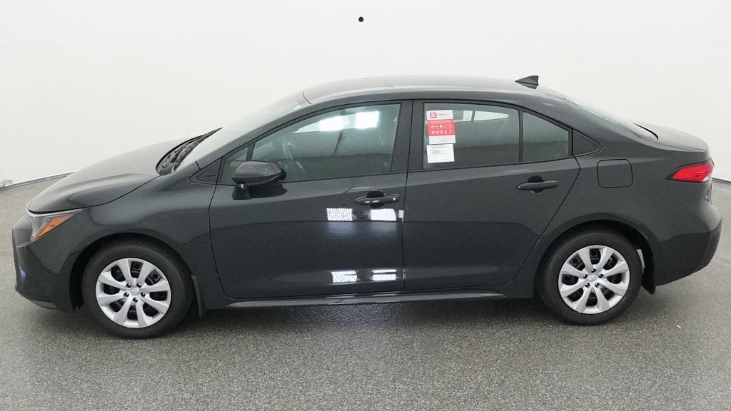 Toyota Corolla Le - Thumbnail 11