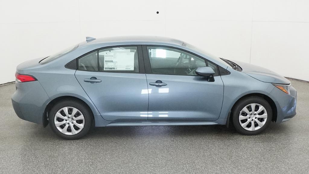 Toyota Corolla Le - Thumbnail 2