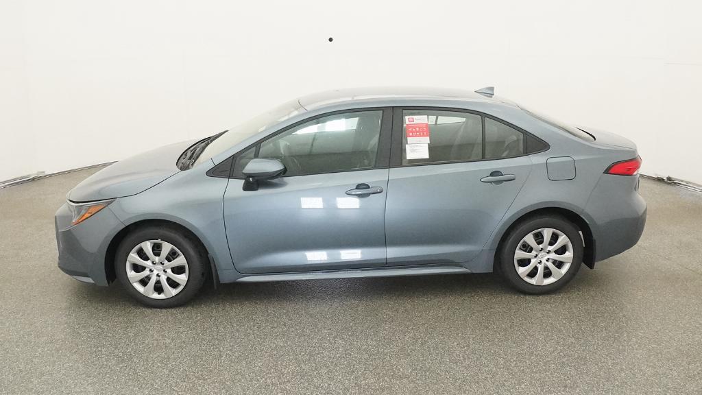 Toyota Corolla Le - Thumbnail 3