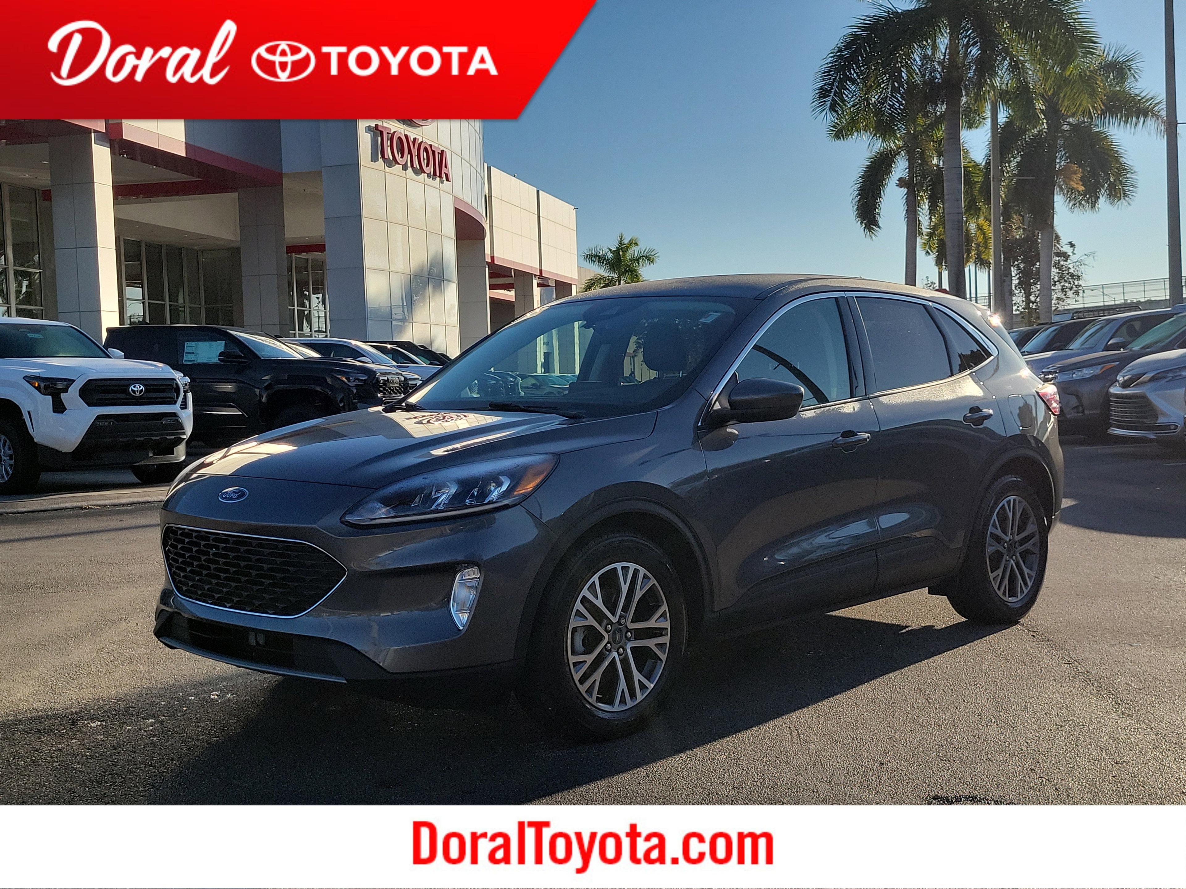 Ford Escape Sel Fwd - Thumbnail 2