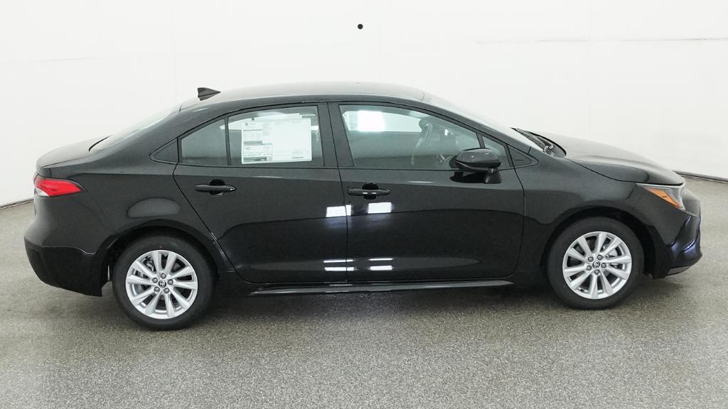 Toyota Corolla Le - Thumbnail 3