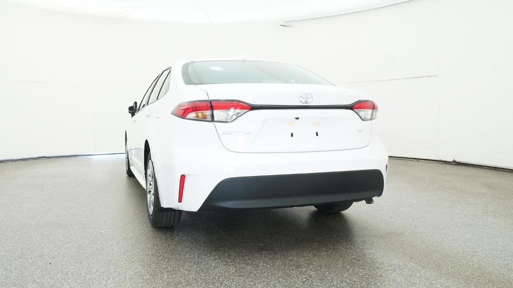 Toyota Corolla Le - Thumbnail 2