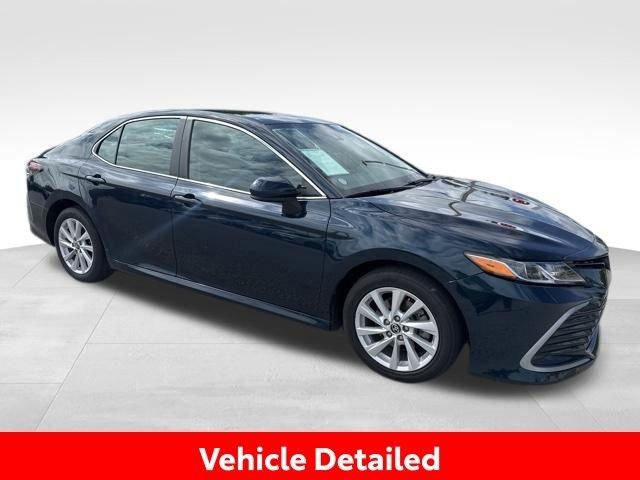 Toyota Camry Le Fwd - Thumbnail 3