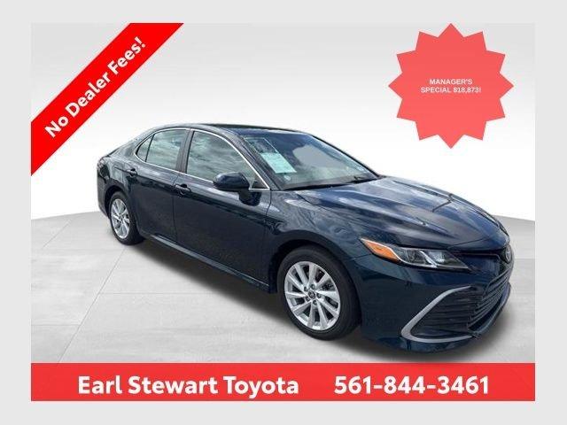 Toyota Camry Le Fwd - View 1