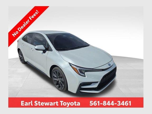 Toyota Corolla Hybrid Se Fwd - Thumbnail 2