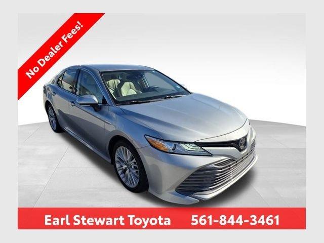 Toyota Camry Xle Fwd - View 1