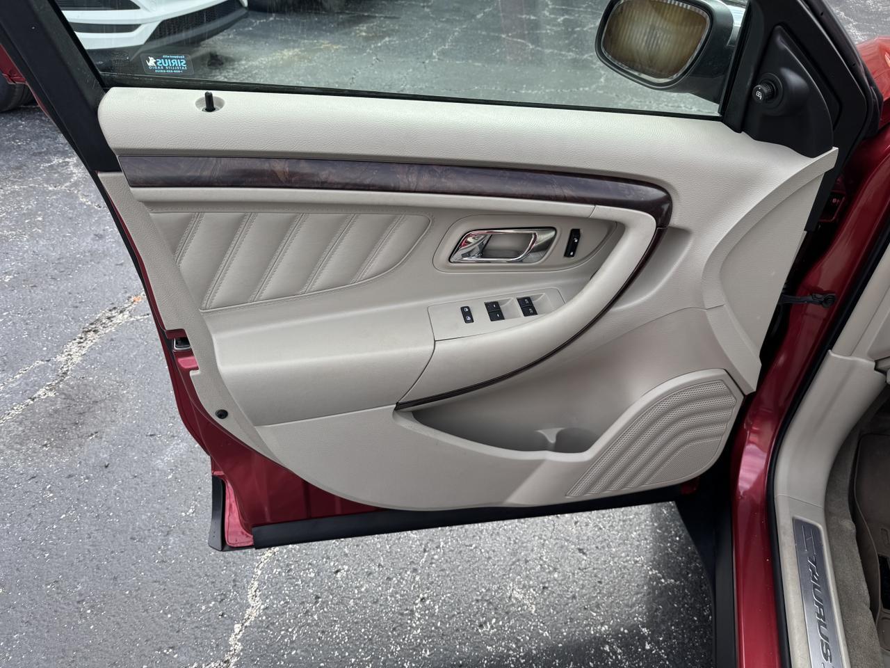 Ford Taurus - Thumbnail 17