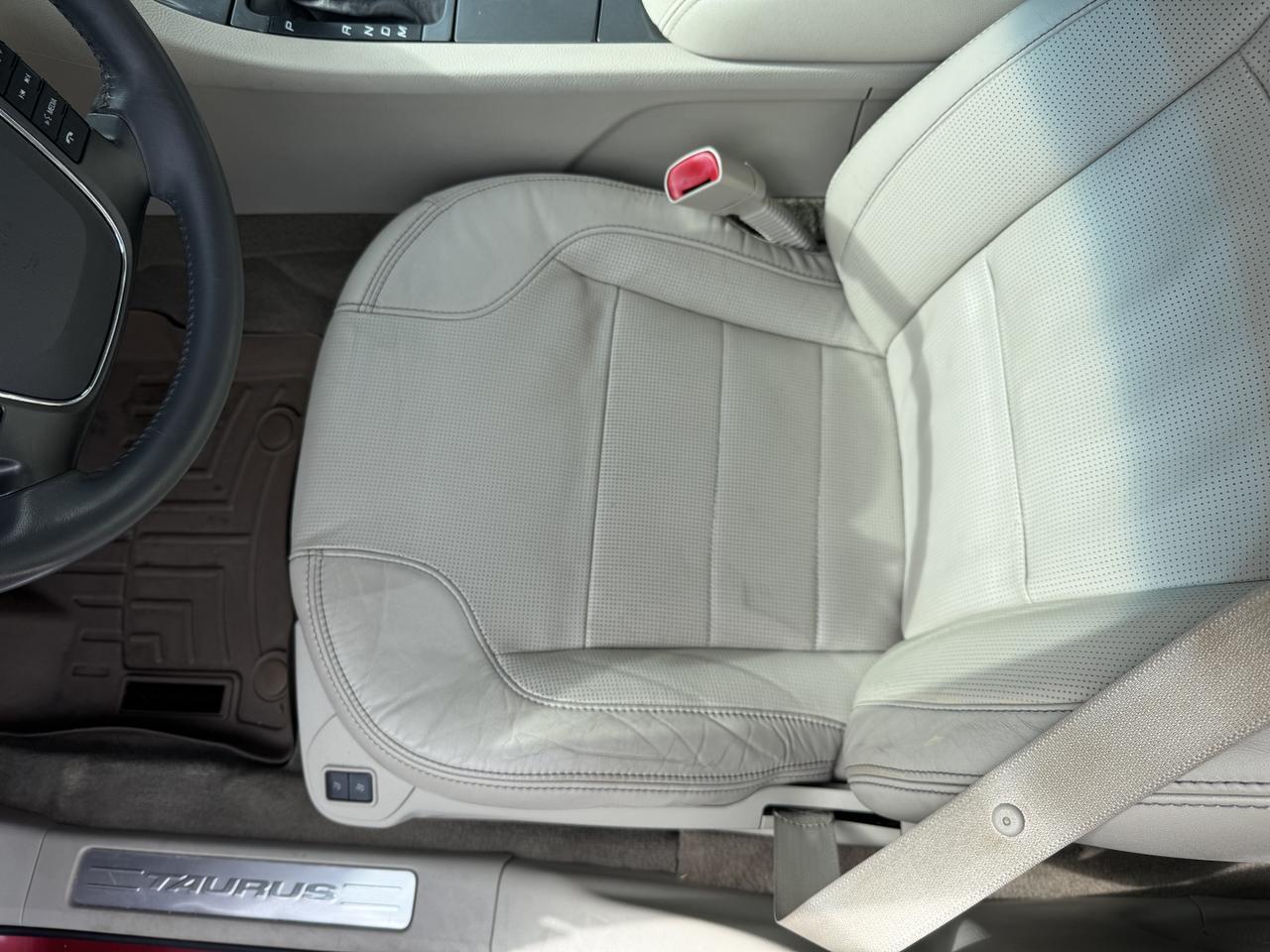 Ford Taurus - Thumbnail 14