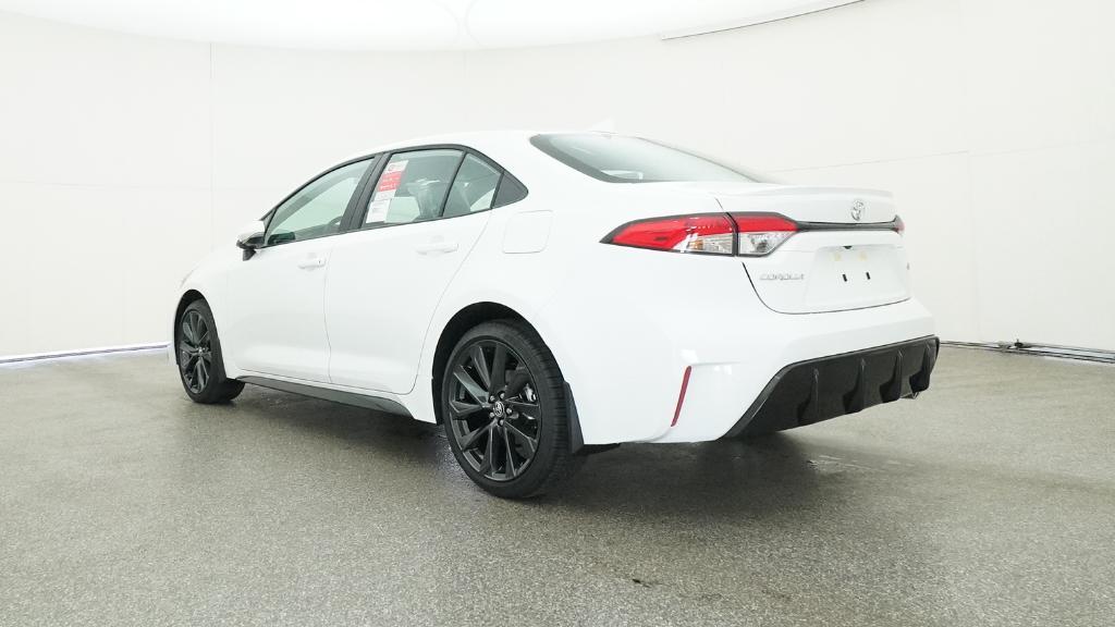 Toyota Corolla Se - Thumbnail 3